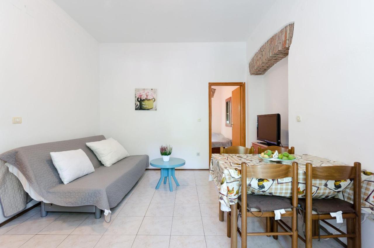 Apartments Massimo Rovinj Exterior photo
